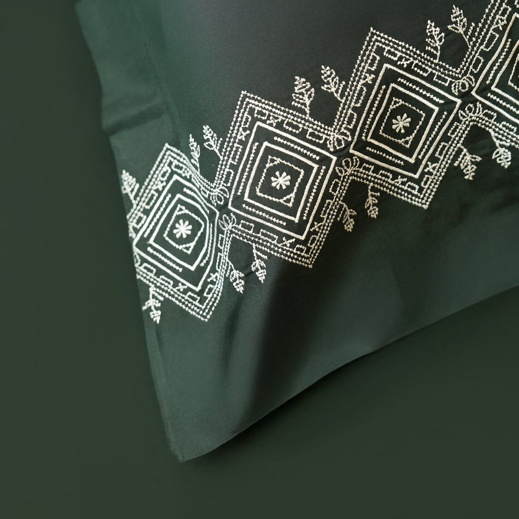 Reysha Embroidery Cotton Bedsheet- Leafy Lattice Forest Green 400 TC