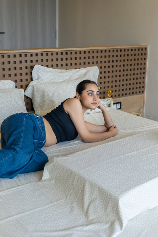 Reysha Digital Print Colour Premium Cotton Bedsheet - Polka Dots ( Thread Count 300 )