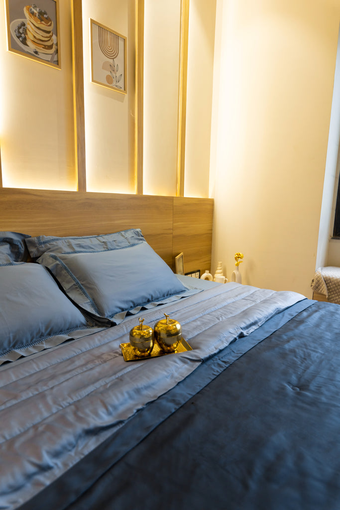 Reysha Comforter Premium Polyster - Navy & Sky ( Thread Count 320 )