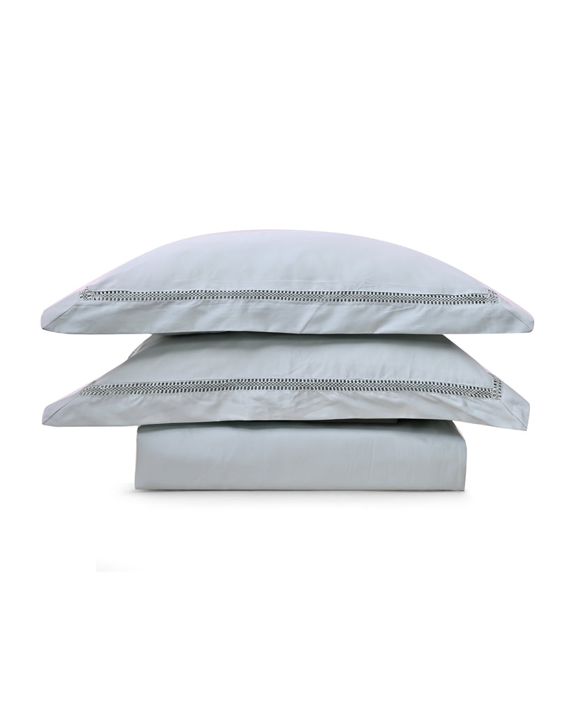 Reysha Solid Colour Premium Cotton Bedsheet - Green Petals ( Thread Count 300 )