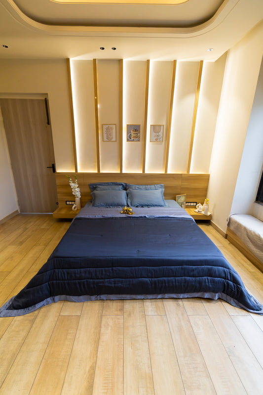 Reysha Comforter Premium Polyster - Navy & Sky ( Thread Count 320 )