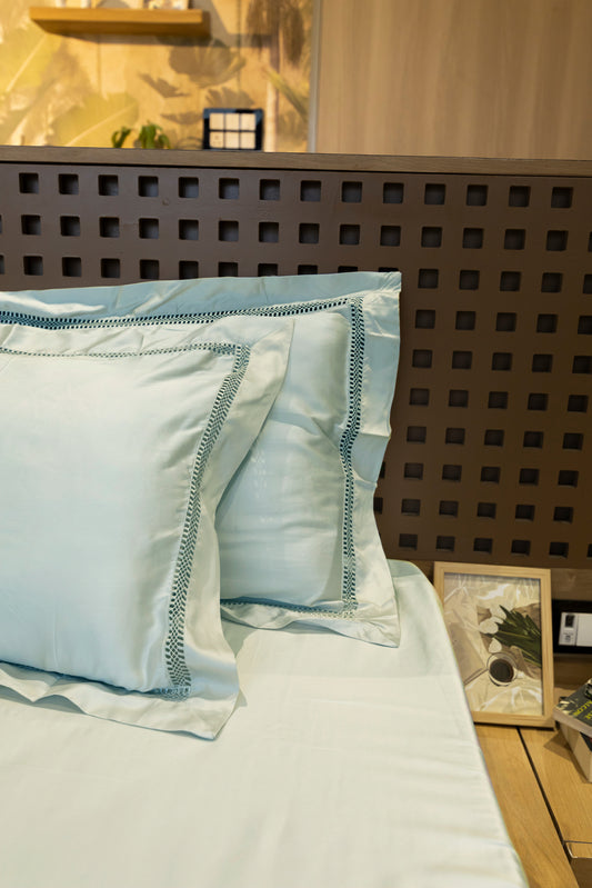 Reysha Solid Colour Premium Cotton Bedsheet - Green Petals ( Thread Count 300 )